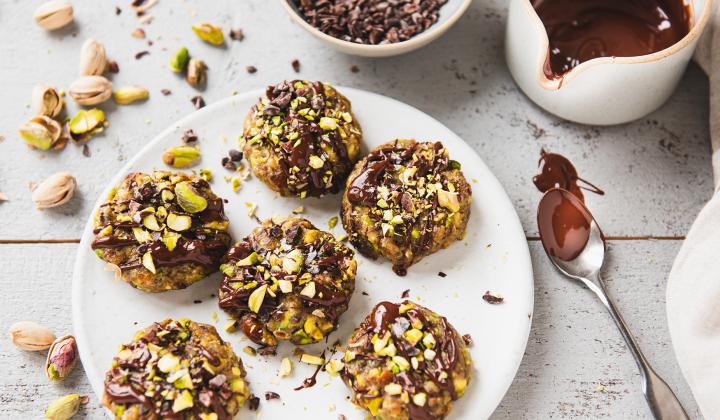 No Bake Cocoa Nibs Pistachio Cookies