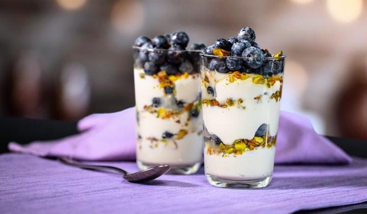 Pistachio Greek Yogurt Parfait