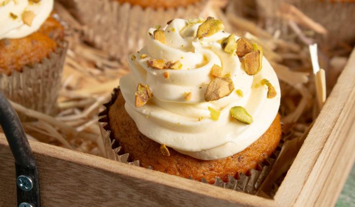 Pumpkin Spice & Pistachio Cupcakes